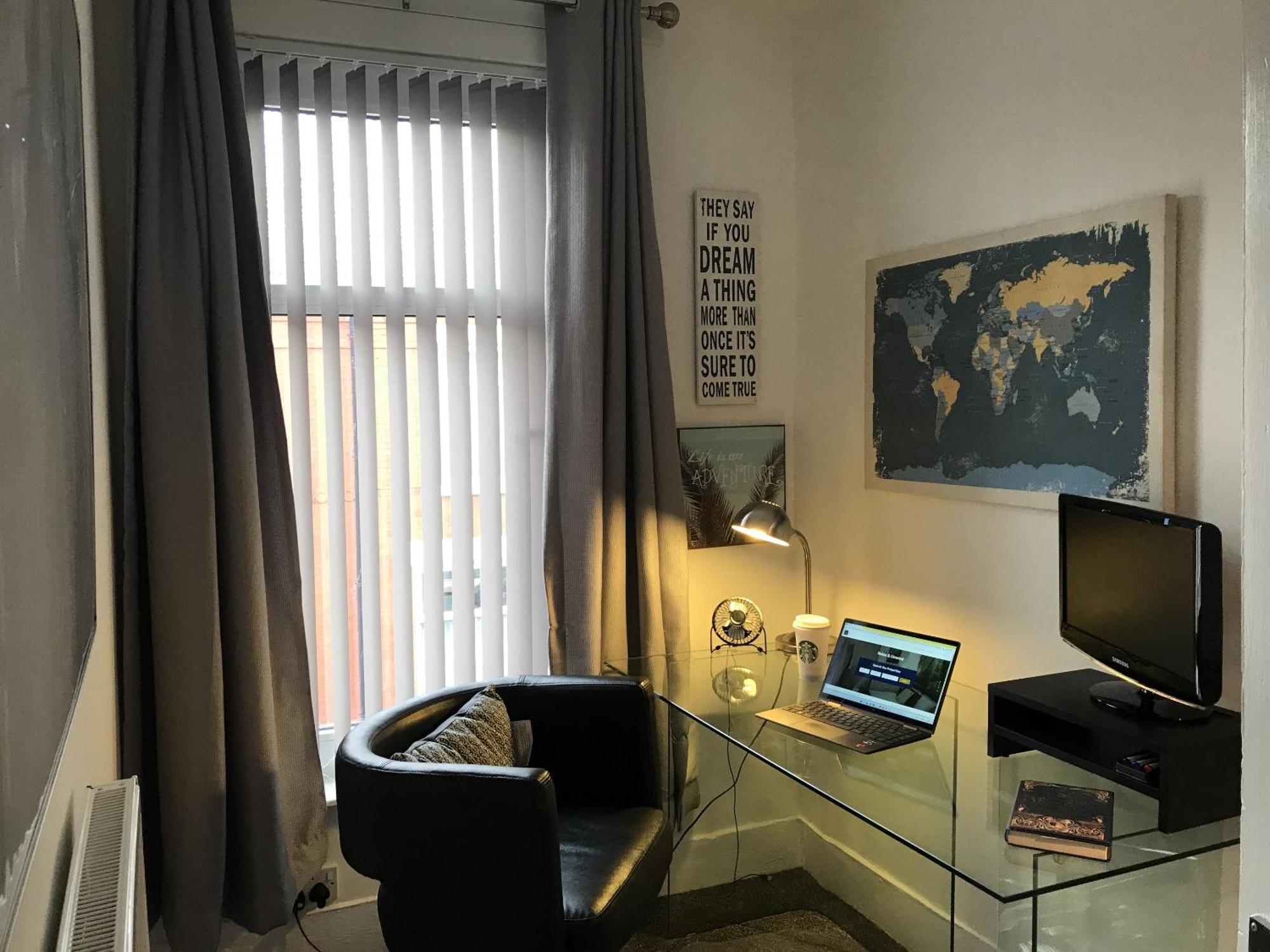 Bright Spacious 3-Bed With Office & Patio, Preston Preston  Esterno foto